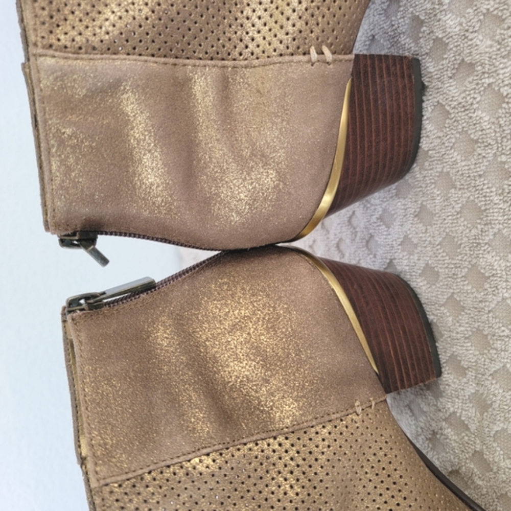 Gold Ankle Boots with Chunky Heel and back zipper Design - Picture 6 of 9
